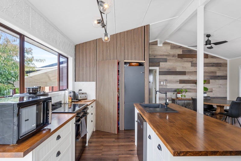 19 Bryce Street, Mangapapa, Gisborne - Carousel 2