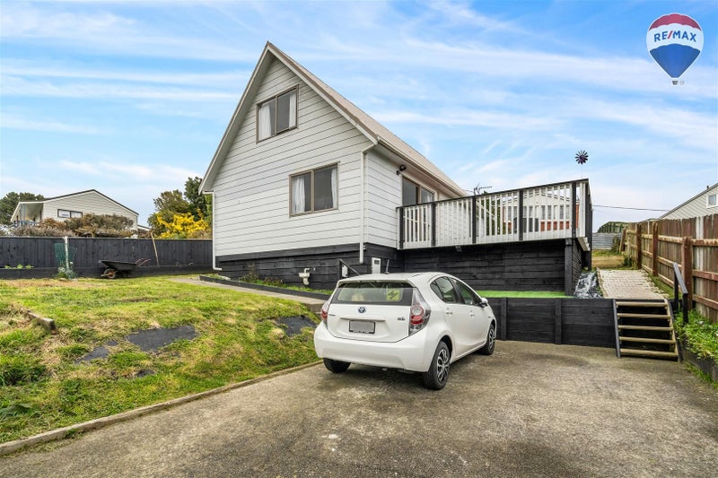 20A Levant Street, Cannons Creek, Porirua - Carousel 1