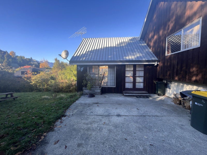14 Arawata Terrace, Fernhill, Queenstown - Carousel 14