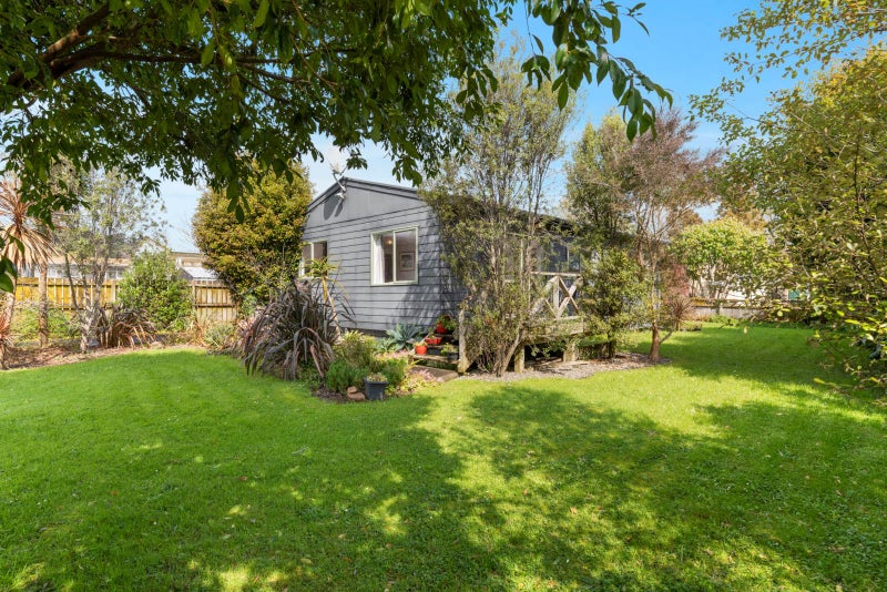 1/135 Awaroa Road, Helensville, Auckland - Carousel 1
