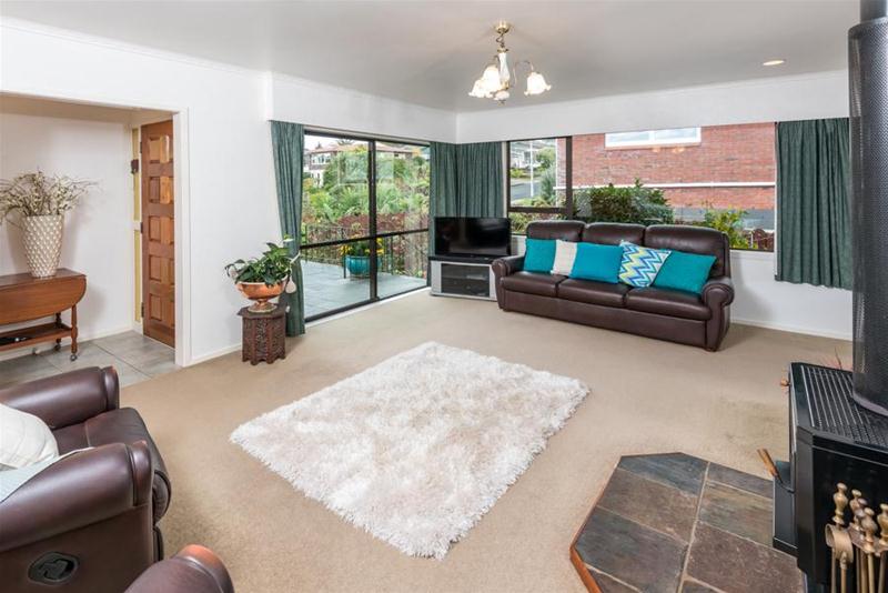 77 Evelyn Road, Cockle Bay, Auckland - Carousel 2