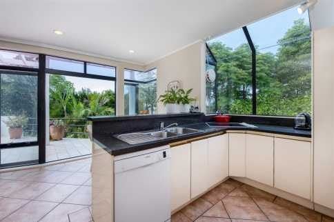 1/103 Aberdeen Road, Castor Bay, Auckland - Carousel 20