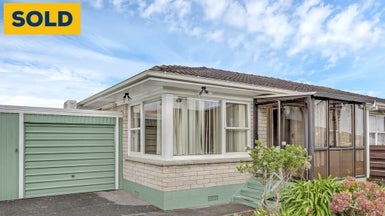 2/80 Rangitoto Road, Papatoetoe, Auckland - Carousel 1