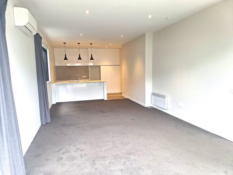 18/6 Oswald Cres, Paparangi, Wellington - Carousel 2