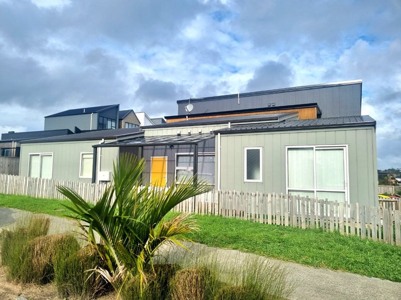 2 Houhora Street, Westgate, Auckland - Carousel 15