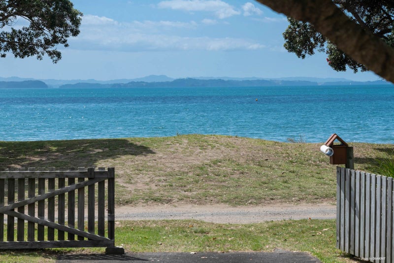 47 The Esplanade, Manly, Whangaparaoa - Carousel 1