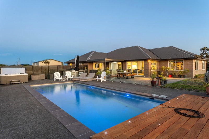 79 Mandeville Park Drive, Kaiapoi - Carousel 1