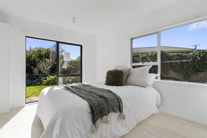 53 Chequers Avenue, Glenfield, Auckland - Carousel 1