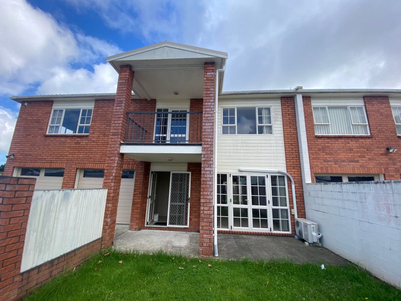 42A Blanes Road, Weymouth, Auckland - Carousel 1