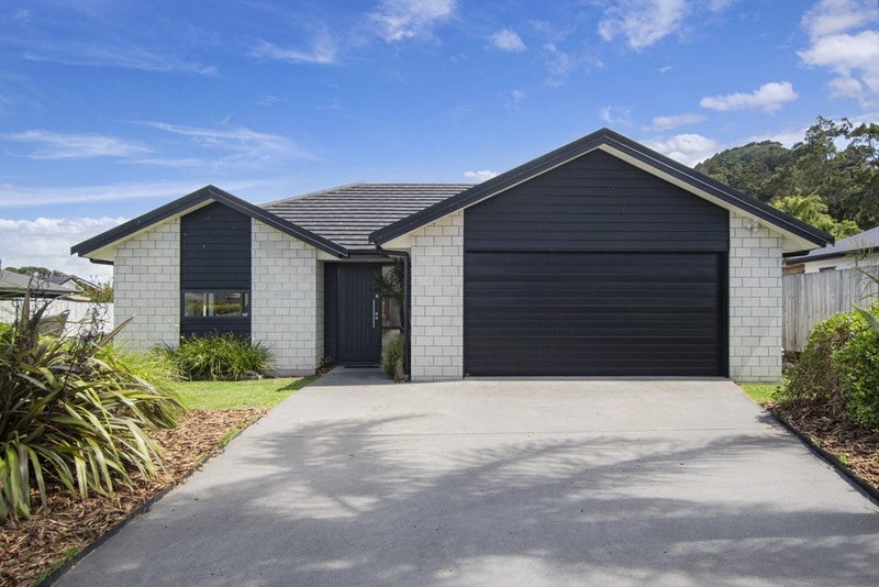 4 Tropicana Drive, Whangarei - Carousel 2