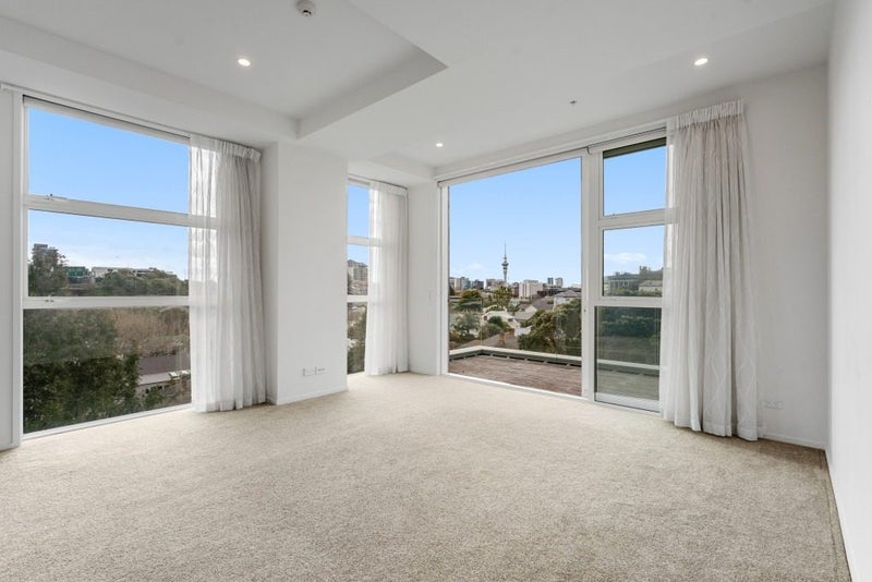 304/246 Khyber Pass Road, Newmarket, Auckland - Carousel 2