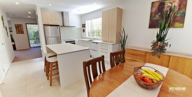 14 Arthur Rolfe Lane, Swanson, Auckland - Carousel 2