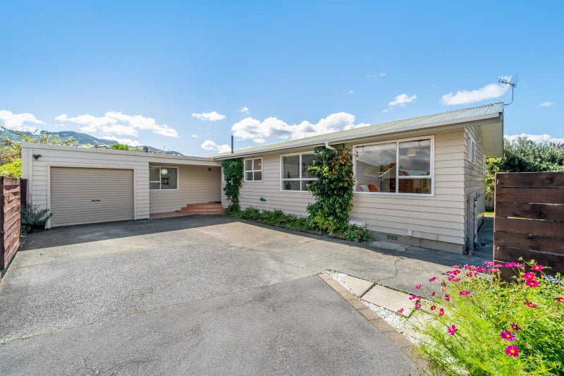 30 Longfellow Street, Trentham, Upper Hutt - Carousel 28
