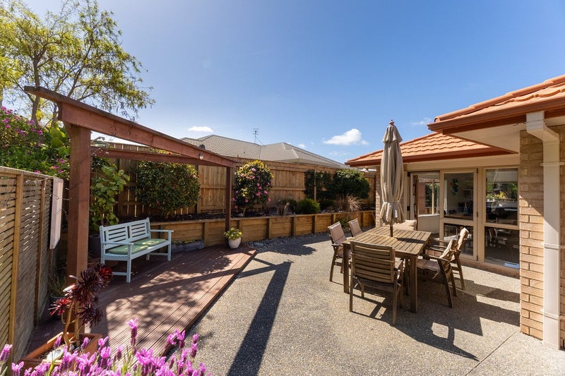 8 Leanne Way, Waikanae Beach, Waikanae - Carousel 2