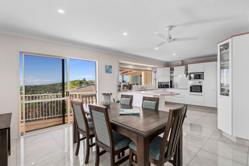 5 Norfolk Way, Welcome Bay, Tauranga - Carousel 2