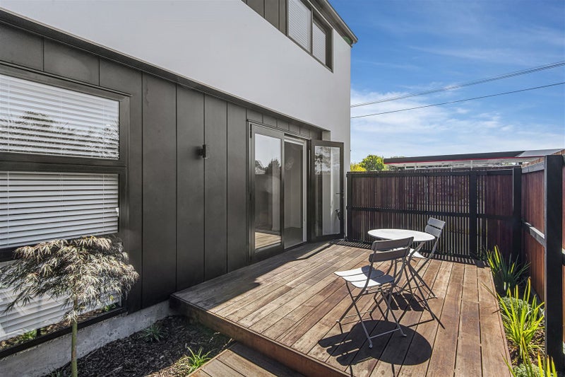 2/112 Milton Street, Somerfield, Christchurch - Carousel 15