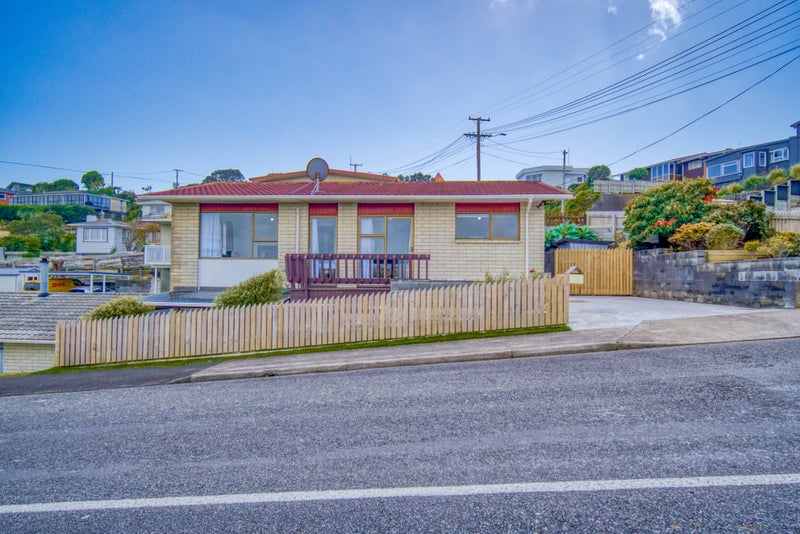 1/41 Simons Street, Moturoa, New Plymouth - Carousel 1