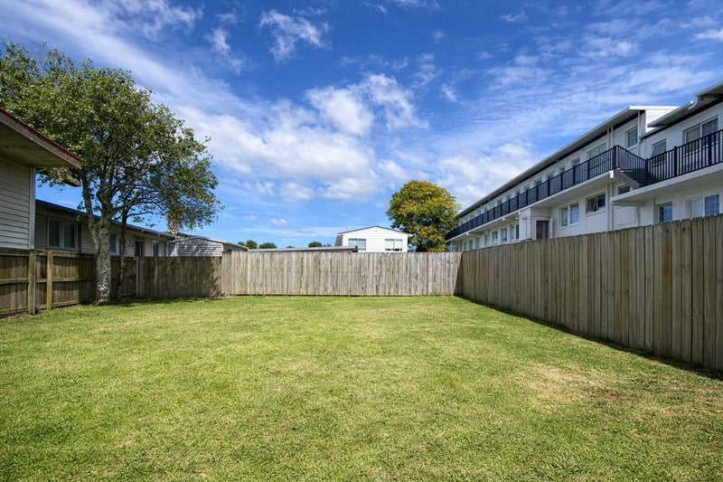 4 Eden View Road, Sandringham, Auckland - Carousel 2
