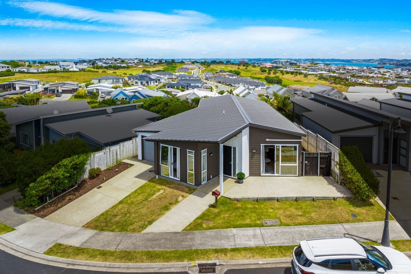 7 Barcliff Terrace, Gulf Harbour, Whangaparaoa - Carousel 1
