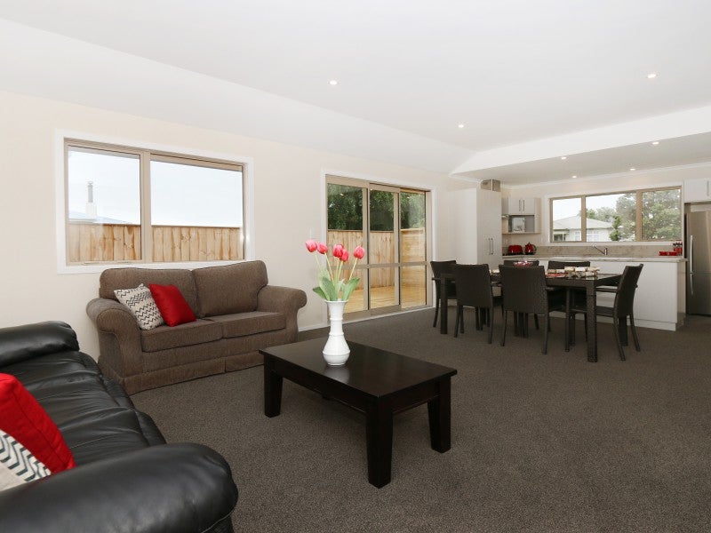 10 Vernon Avenue, Takaro, Palmerston North - Carousel 2