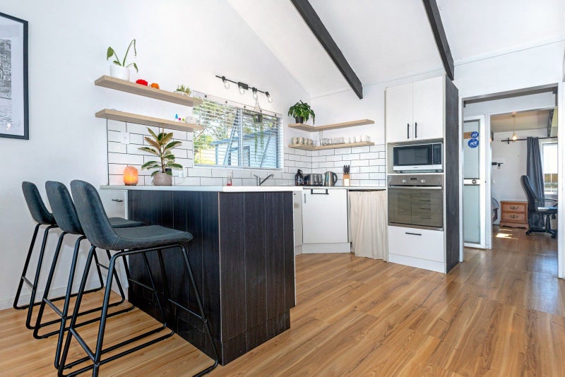 10 Hooper Street, Tamarau, Gisborne - Carousel 2