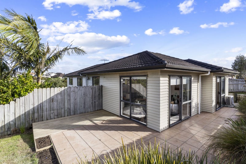 28 Toomer Place, Beachlands, Auckland - Carousel 2