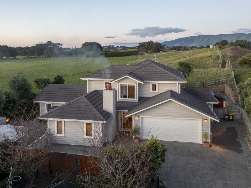 60 Wood Leigh, Paraparaumu Beach, Paraparaumu - Carousel 1