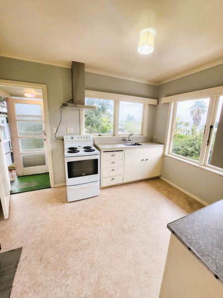 4/32 Old Lake Road, Narrow Neck, Auckland - Carousel 2