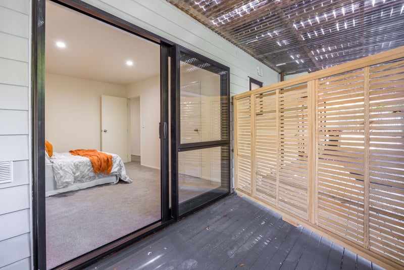 16 Homewood Place, Chatswood, Auckland - Carousel 35