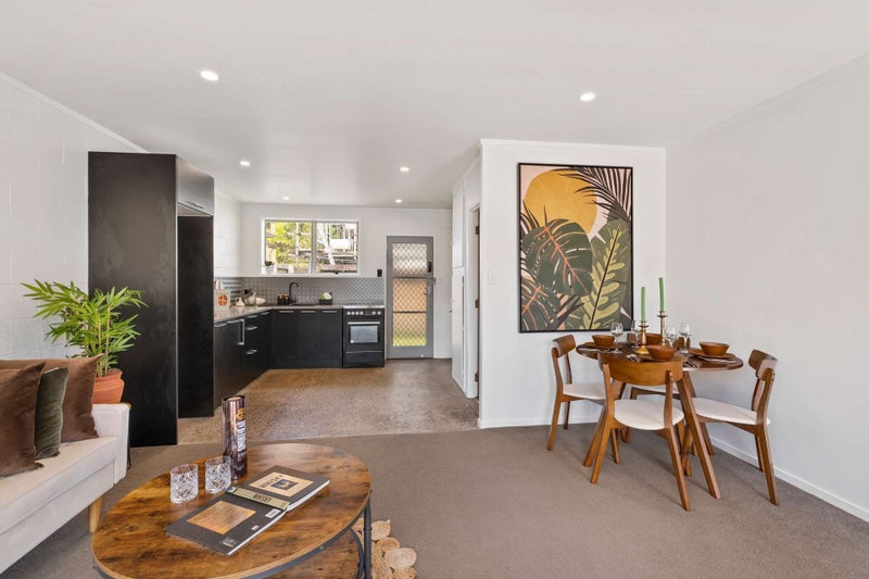 1/252 Meola Road, Point Chevalier, Auckland - Carousel 1