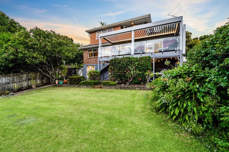 24 Carlton Street, Hillsborough, Auckland - Carousel 2