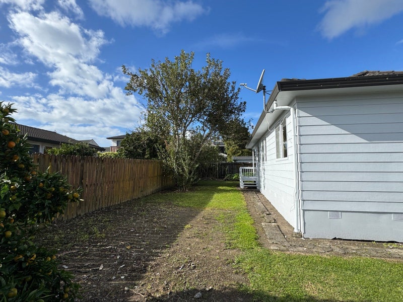 2/66 Tony Segedin Drive, Avondale, Auckland - Carousel 12
