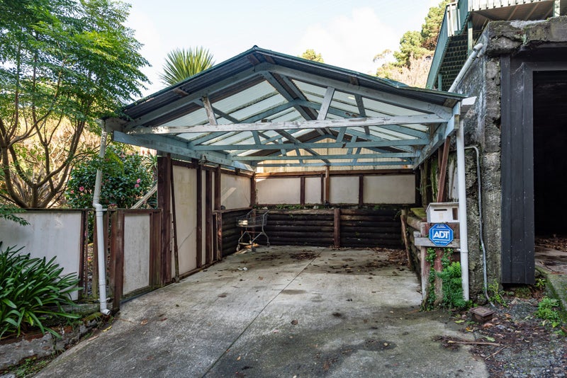 5 Mortimer Terrace, Aro Valley, Wellington - Carousel 23