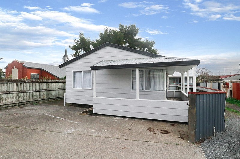 2/9 Robertson Road, Favona, Auckland - Carousel 1