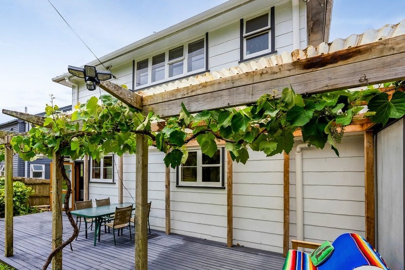 26 Glenpark Avenue, Frankleigh Park, New Plymouth - Carousel 2