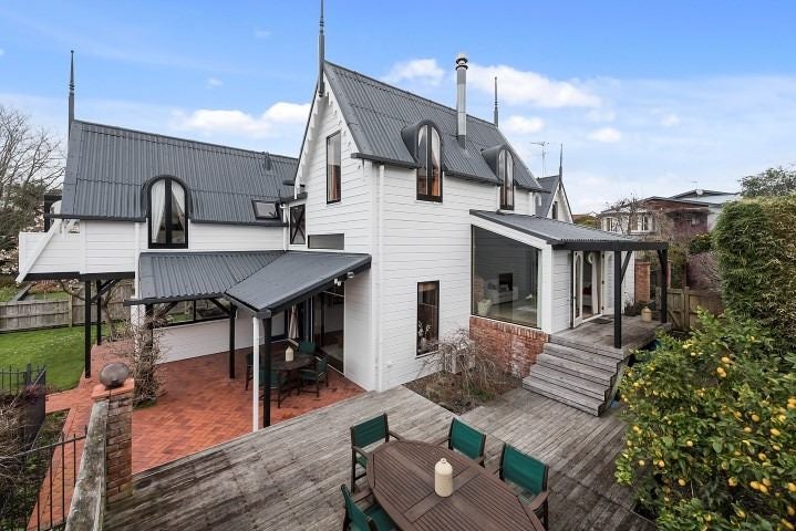 58A Lake Crescent, Hamilton Lake, Hamilton - Carousel 2