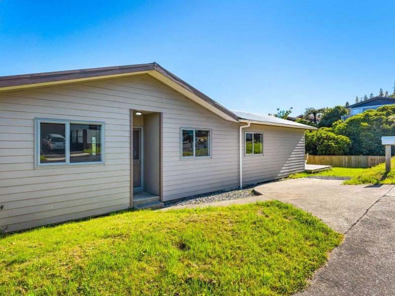 41 Kingsley Street, Stokes Valley, Lower Hutt - Carousel 2