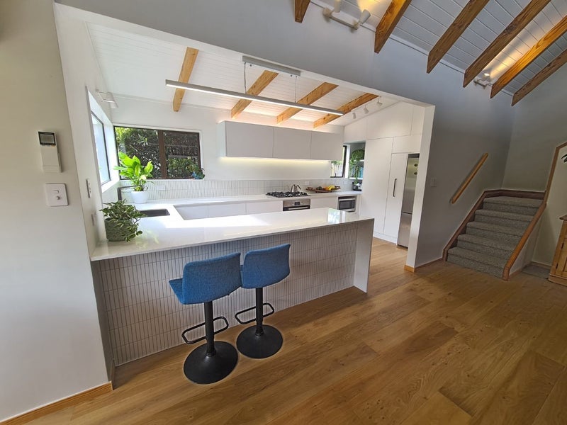 1/4 North Avenue, Narrow Neck, Auckland - Carousel 2