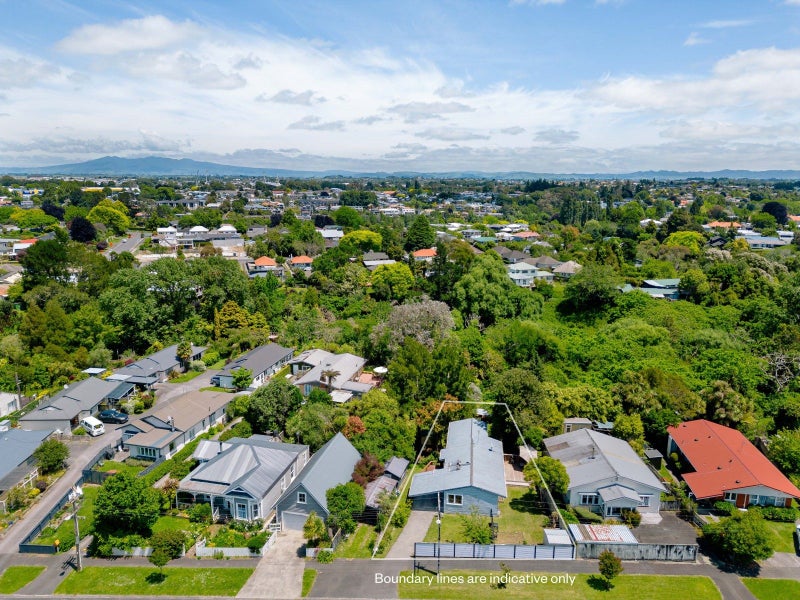 5 Balloch Street, Fairfield, Hamilton - Carousel 2