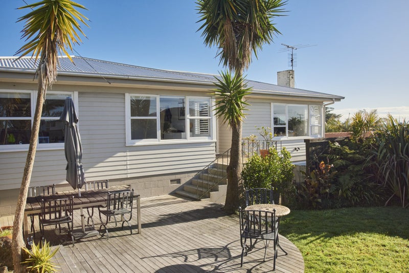 2/268 Sunset Road, Windsor Park, Auckland - Carousel 1