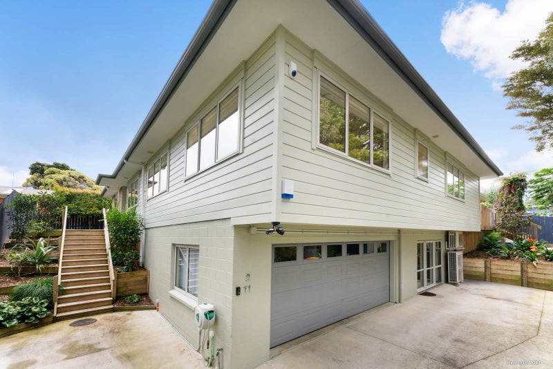 2/11 Collie Street, Hillpark, Auckland - Carousel 1