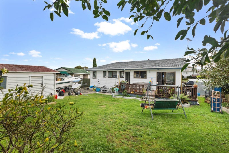 13 Limond Street, Randwick Park, Auckland - Carousel 2