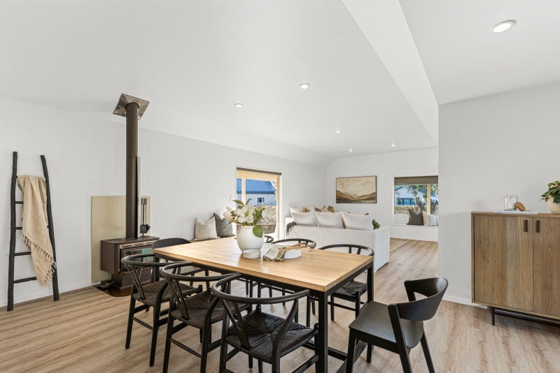 12 Rita Way, Omaha - Carousel 2