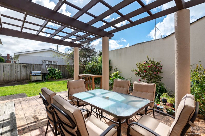 3/17 Riverview Road, Panmure, Auckland - Carousel 1