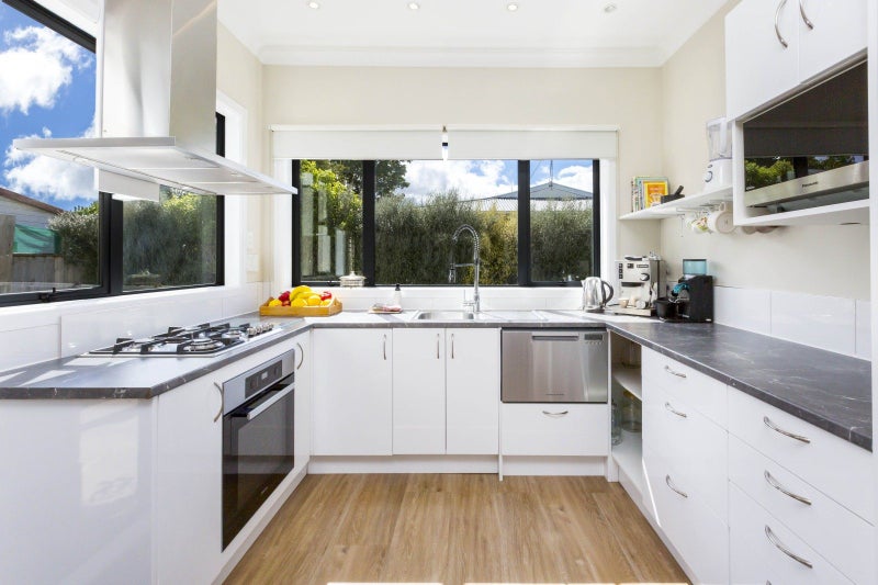 801A Fergusson Drive, Elderslea, Upper Hutt - Carousel 1