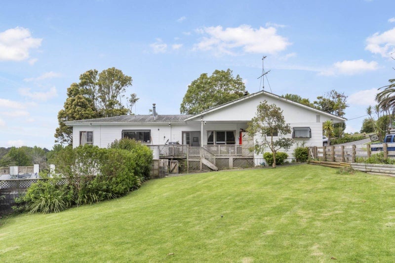 53 O'Neills Road, Swanson, Auckland - Carousel 1