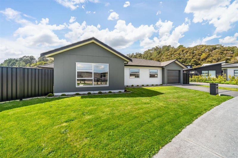 24 Fenwick Crescent, Wallaceville, Upper Hutt - Carousel 2