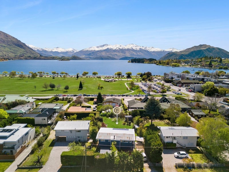 93 Upton Street, Wanaka - Carousel 1