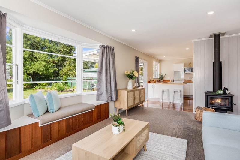 8 Byron Street, Trentham, Upper Hutt - Carousel 2