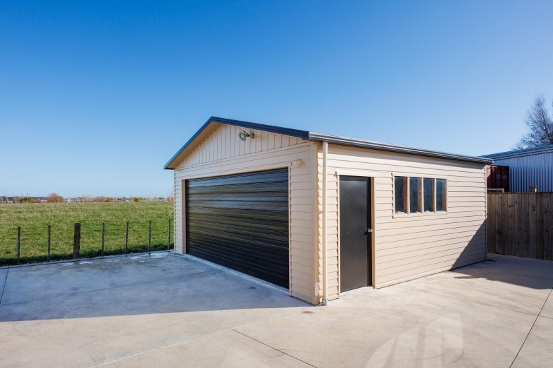 14 Maple Street, Bunnythorpe, Palmerston North - Carousel 27